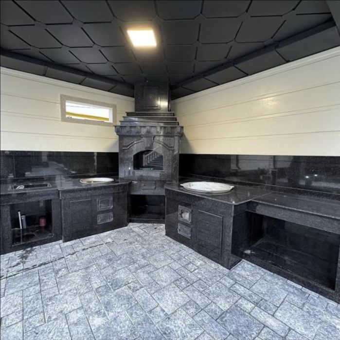 Гранит травертин мрамор ступени перила тумбы итд