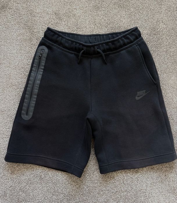 Къси панталони NIKE TECH