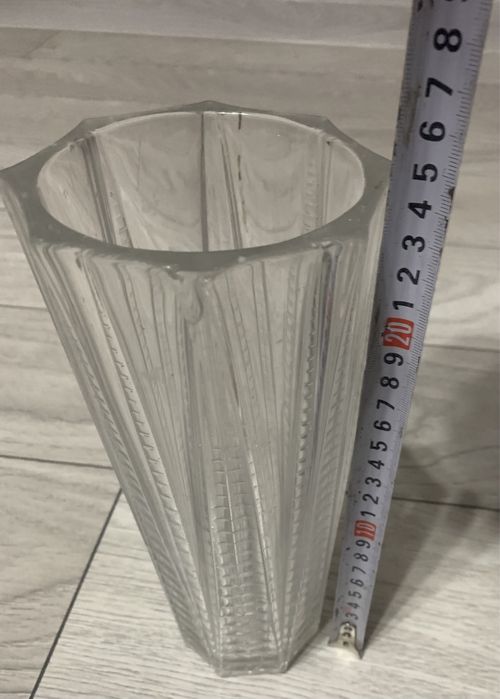 Стъклена ваза 25см висока