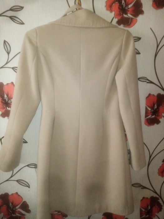 Пальто демисезонное