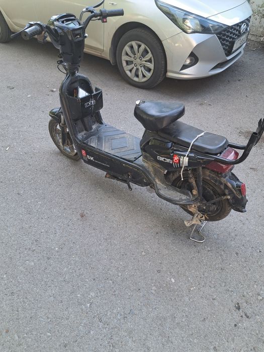 Продаётся детский электро велосипед