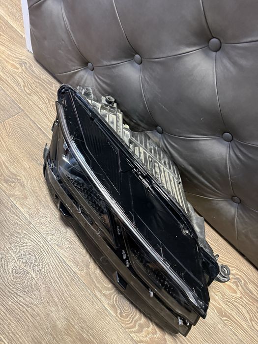 Vw touareg 3  R-line rline десен фар лед