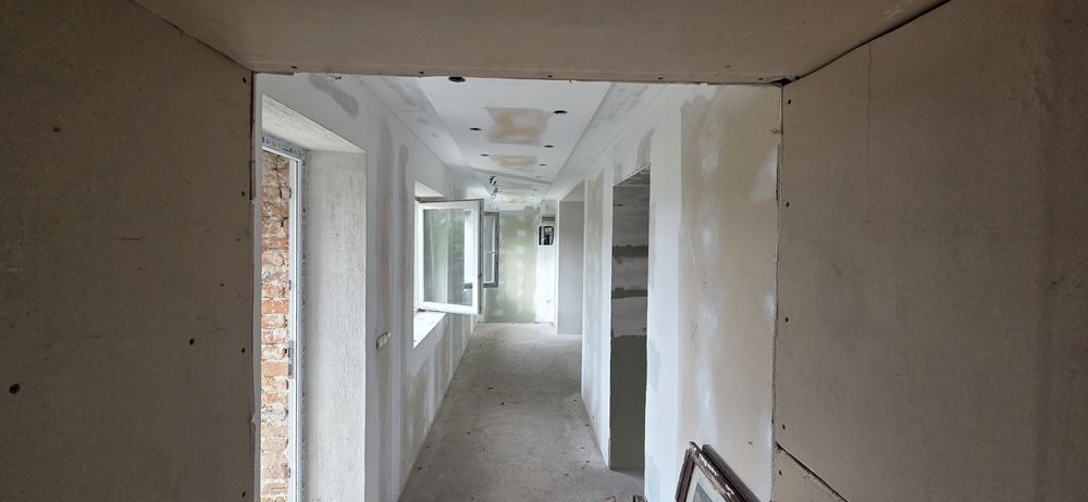 Casa si teren de vanzare