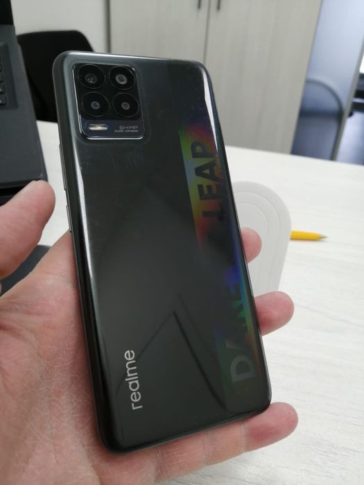 продам Realme 8, 8/128