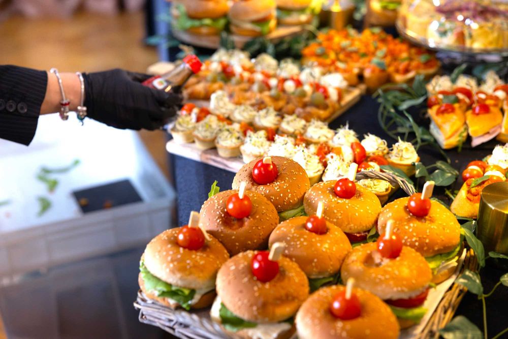 Grazing table, Cheese bar, Salty bar, Fuit bar, Candy bar