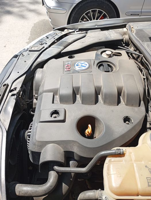 Продава се цяла за части