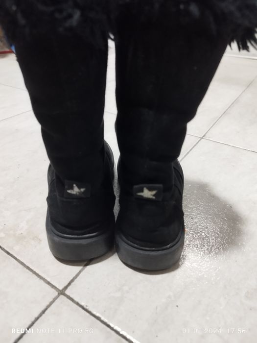 Детски ботуши 29 номер на Зара , велур ,много запазени