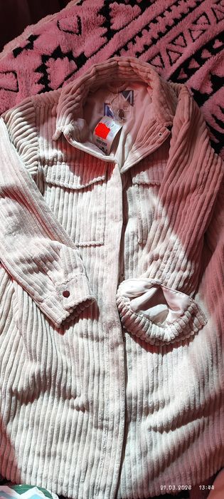 Плотная рубашка на заклёпках