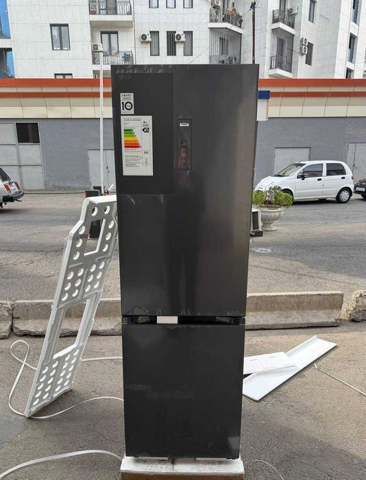 Холодильник LG GC-B459FTPW 377 л DoorCooling+ ThinQ Черный