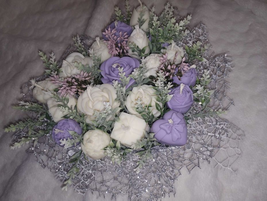 Ръчно изработени ароматни свещи и букети от соев восък