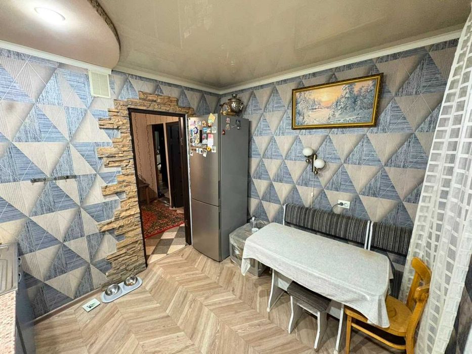 Продам 2-х к.кв. на 8 микрорайоне