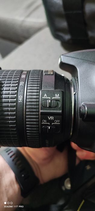 Продавам Nikon D3500 с китов 18-55 и 18-140 обективи