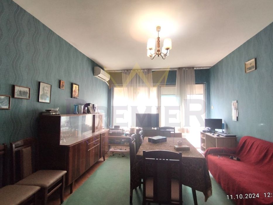 Продава се Четиристаен апартамент в Добрич, Център - 90 кв.м за 945 €/кв.м - Снимка #10