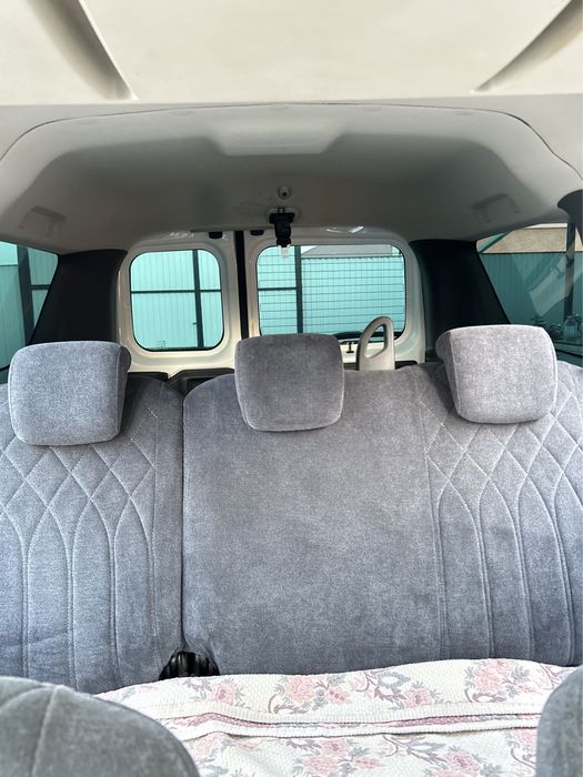 Продаётся Lada Largus 2015 года с отличном состоянием!