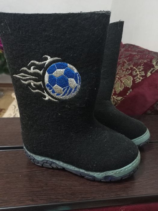 Продам валенки детские