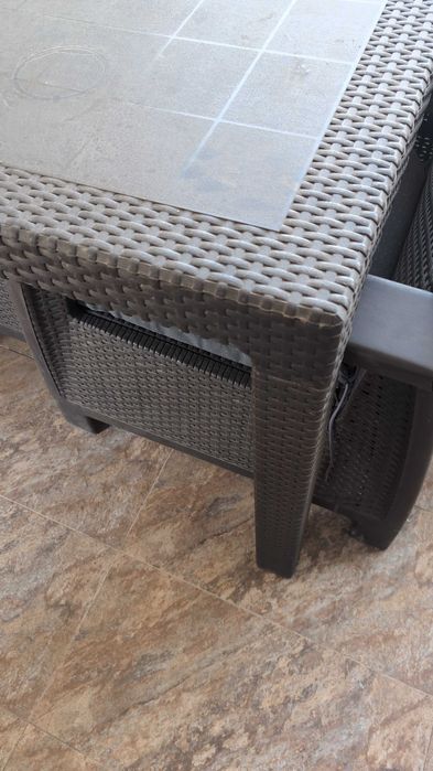 Masa + scaune + bancuta + măsuță buturi pentru terasa - OFERTA