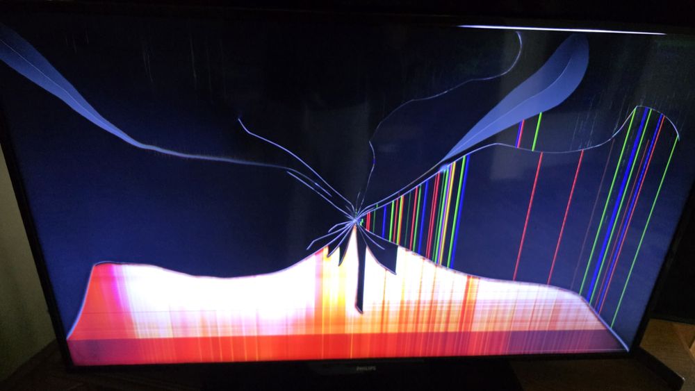 Телевизор Филипс/ Phillips за части или ремонт