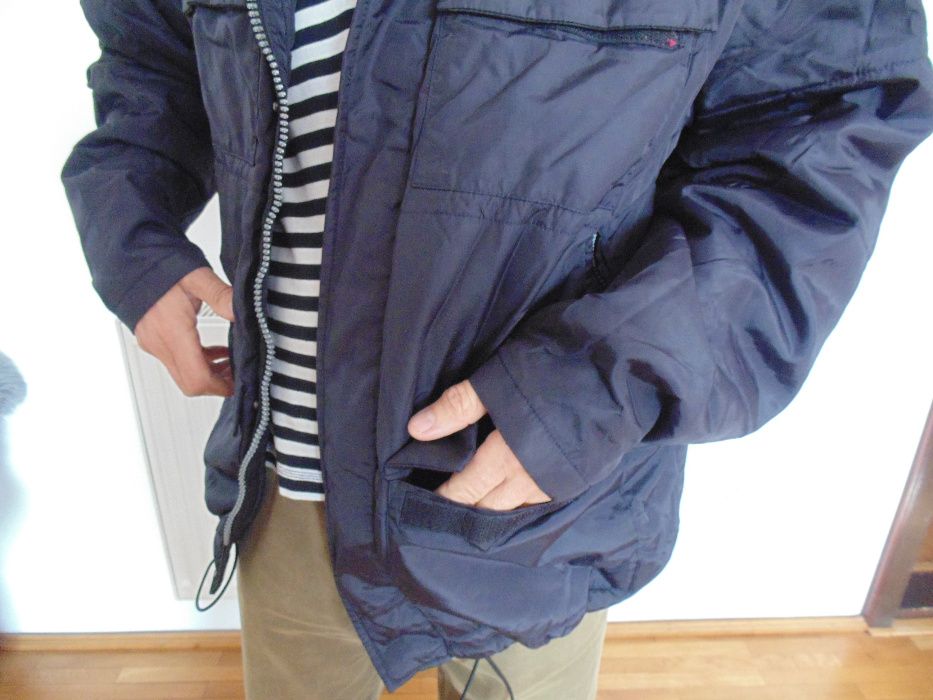 vand jacheta impermeabila barbateasca