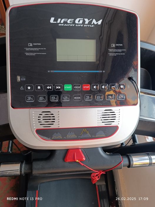 Беговой дорожка новый!!!