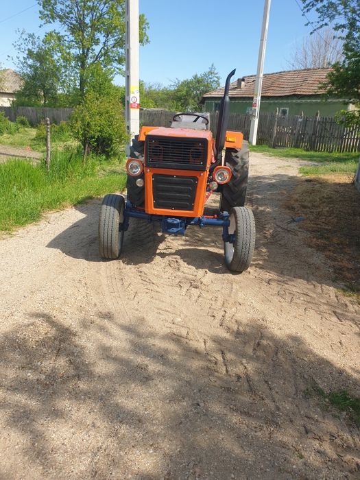 Vand tractor u445.