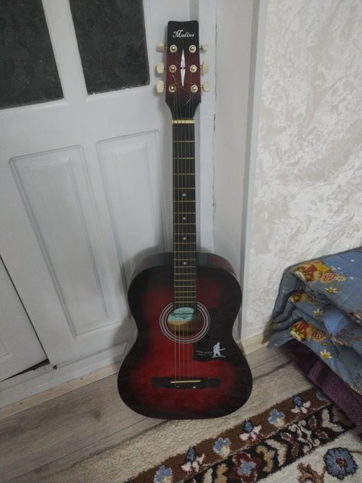 Продам хороший гитара