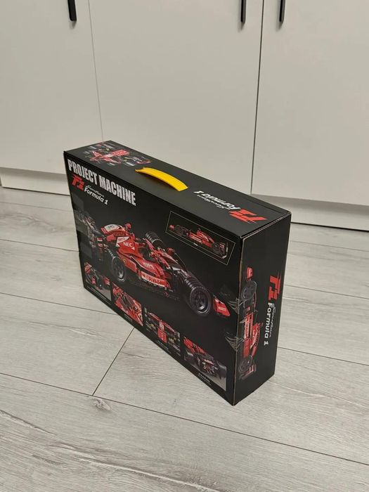 Набор LEGO с гоночной машиной