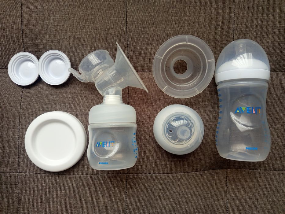 Електрическа помпа Филипс Авент с нови аксесоари и шишета+чаши