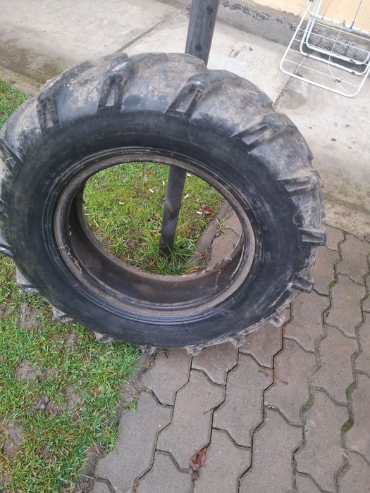 Vând Anvelope 750/16