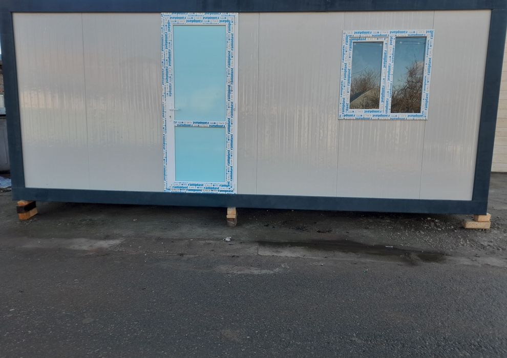 Vand containere modulare la super preț