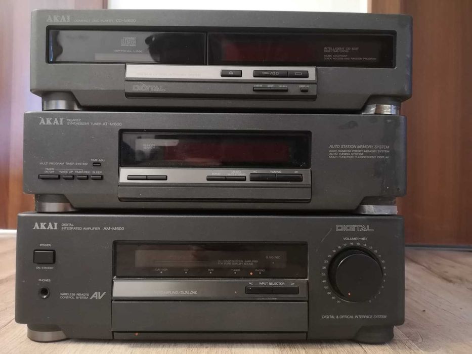 Sistem audio AKAI FX M600M800