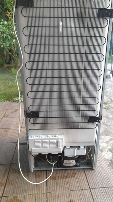 Хладилник с фризер