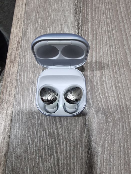 Продам   Наушники  Samsung.