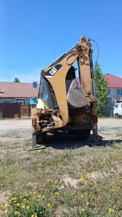 Продам  экскаватор -погрузчик