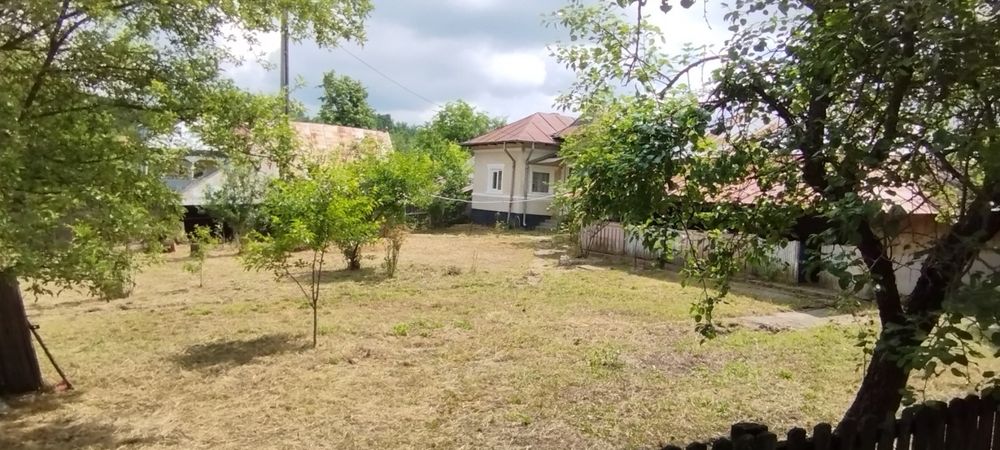 Casă de vânzare.
