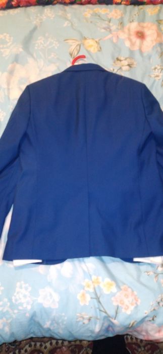 Per Vudmanning sargish rangdagi kastingi