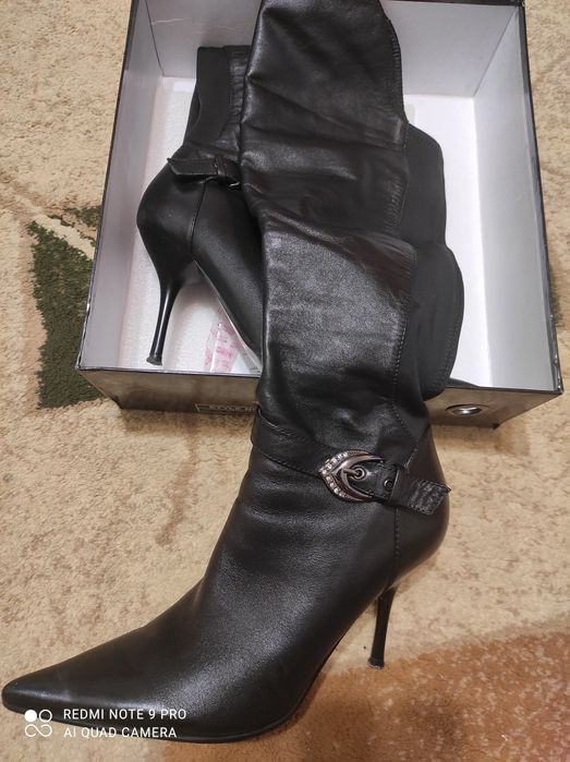 Сапожки-ботфорты кожаные  38 размер продам