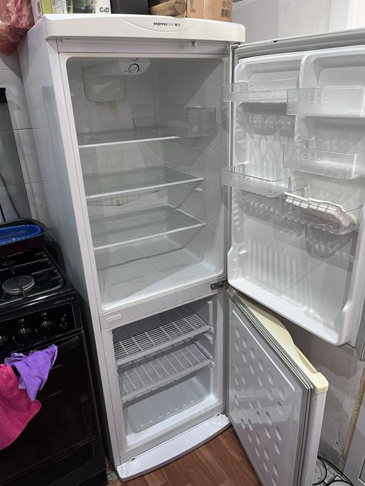 Продам холодильник LG GC-279S