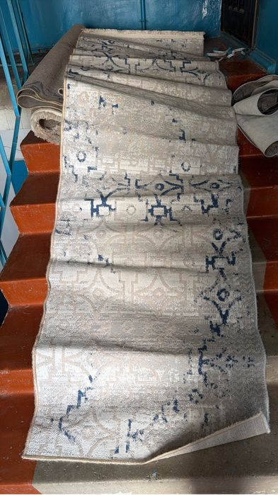 Продам ковер и 3 дорожку