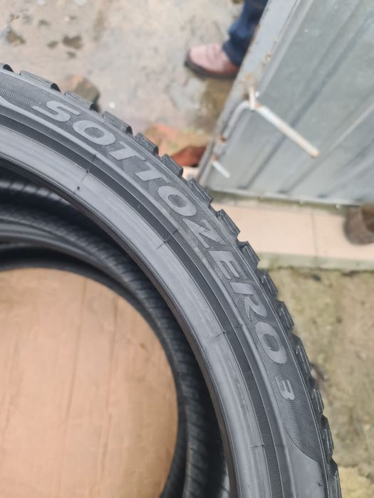 Cauciucuri Ms 235/35/20 PIRELLI  Sottto Zero 3