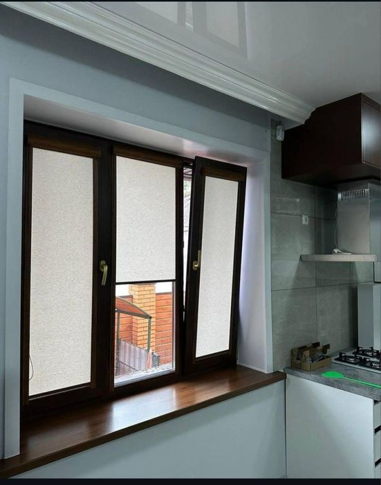 Optom jalyuzi jalyuzi, birinchi qol