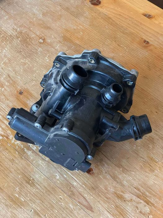 Водна помпа HEPU XT-Professional P673 за VW GOLF 7, 1.8