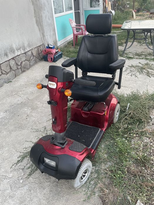 Carucior persoane cu dizabilitati