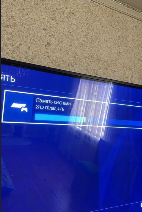 PS4 с двумя геймпадами