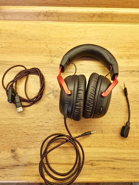 Наушники HyperX Cloud III черно-красный .