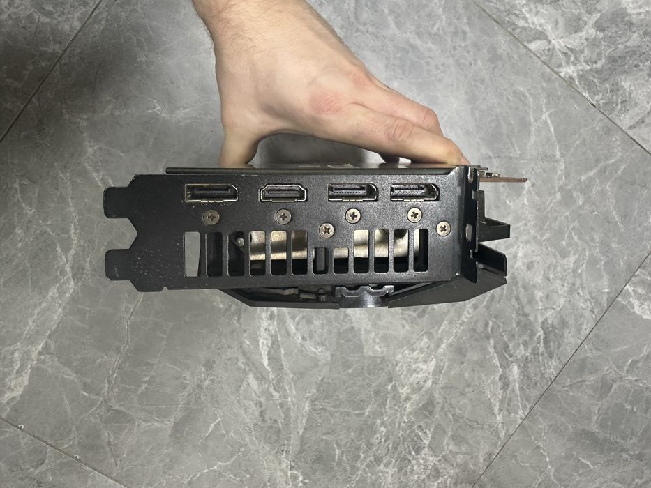 Видеокарта  Radeon RX 5700 XT STRIX