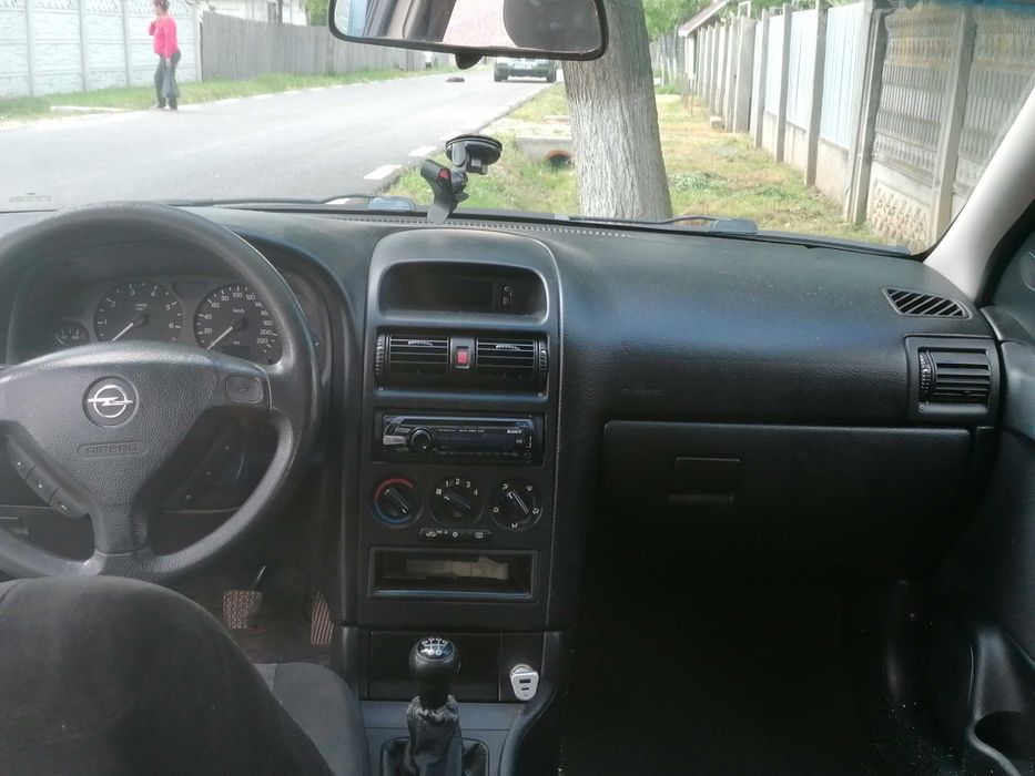 Opel astra g 1.6 8 v benzina an 2000