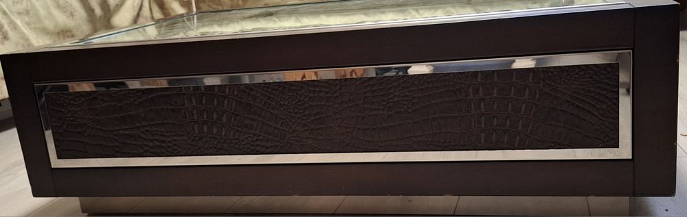 Продам стол для ювелирных изделий!