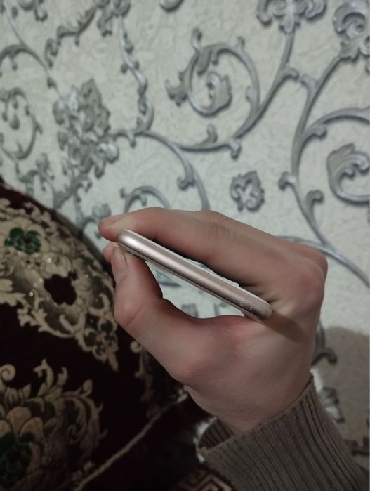 iphone 8 GOLD 91 yonks idial