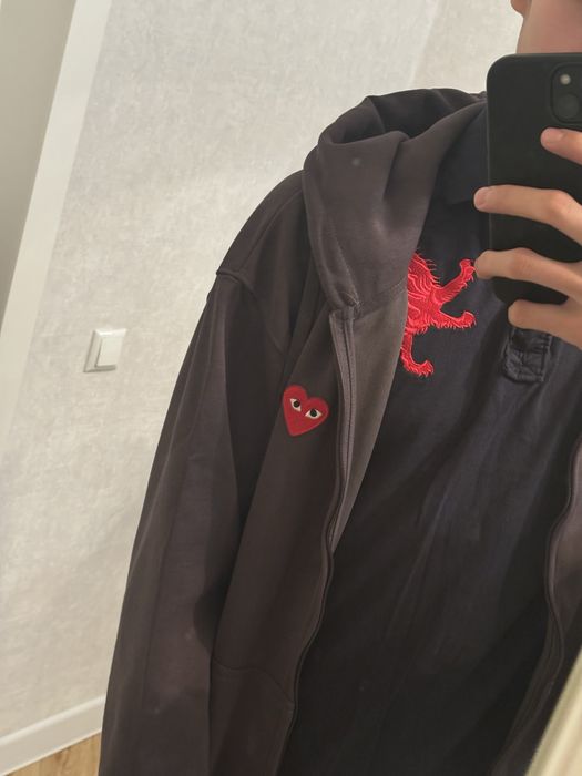 продам зип худи Comme des Garçons Play
