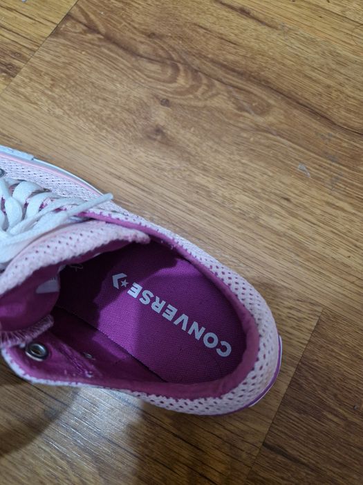 Teniși Converse roz